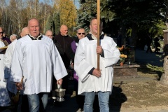 Msza św. i poświęcenie franciszkańskiego grobowca na cmentarzu w Uroczystość Wszystkich Świętych - 1.11.2024